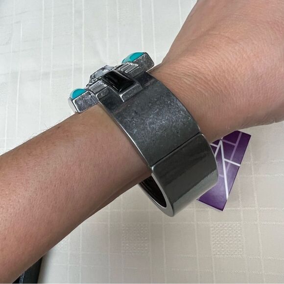 Lia Sophia Art Deco Nouvelle Bangle Hinged Bracelet matte silver NEW - Picture 8 of 10